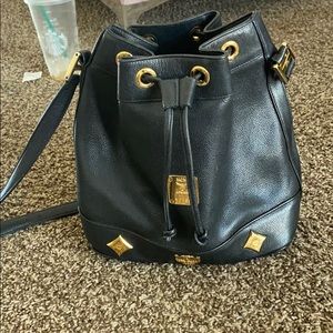 MCM MINI CROSSBODY BUCKET